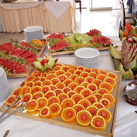 Meropi & Hotel 4*