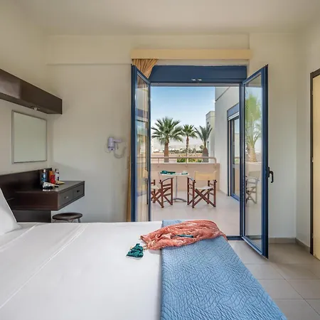 Hotel Meropi & 4*
