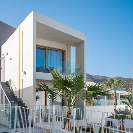 Hotel Meropi & 4*