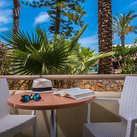 Meropi & Hotel 4*